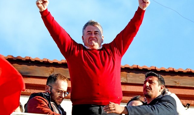 Çeşme Belediye Başkanı Oran, aday olmayacağını açıkladı