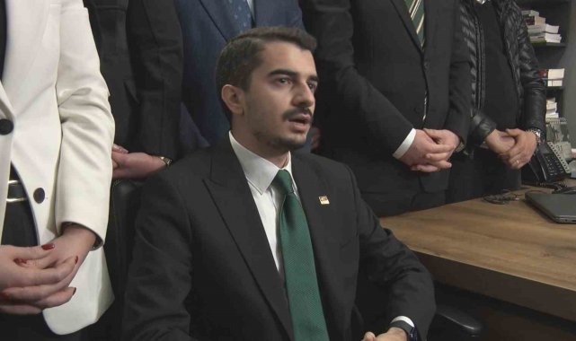 CHP'nin Çankaya'da Alper Taşdelen'in yerine aday gösterdiği Hüseyin Can Güner sahaya indi