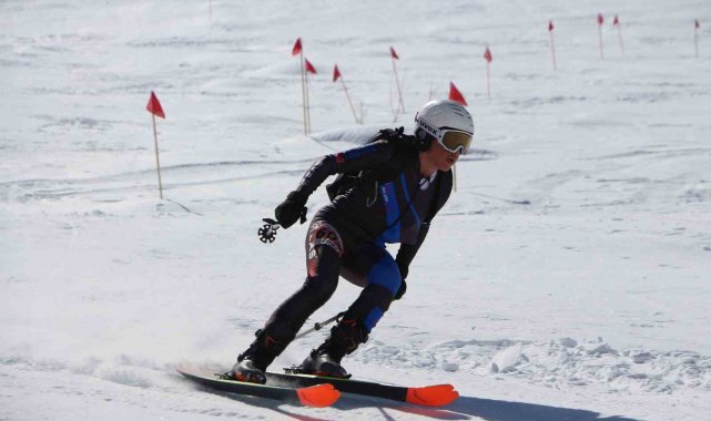 Dağ Kayağı Türkiye Şampiyonası Rize'de yapıldı
