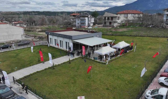 Denizli'de 3 mahalleye hizmet edecek taziye evi hizmete alındı