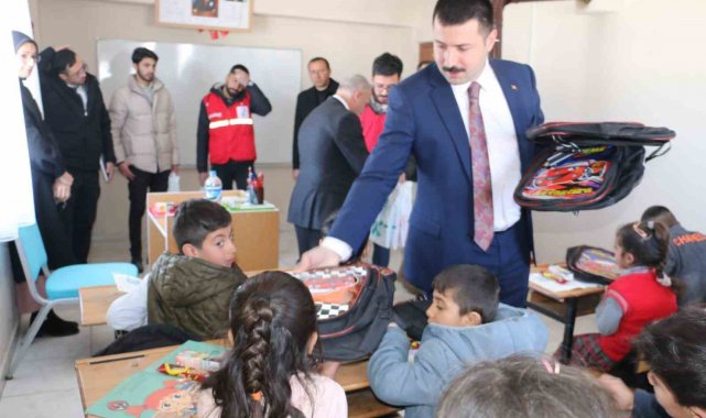 Diyadin Kaymakamı Karali, Pirali Köyü İlkokulunu ziyaret etti