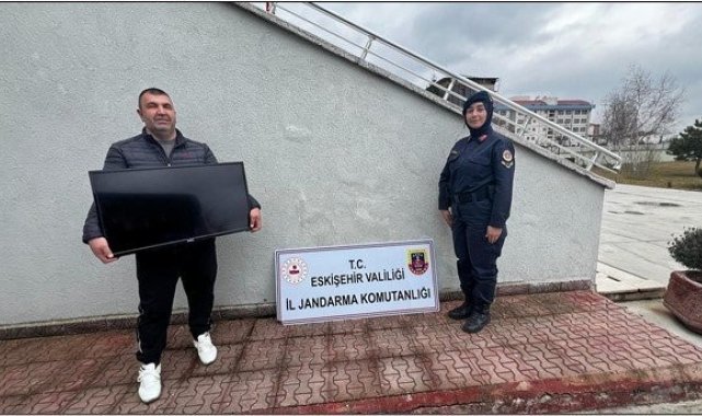 Eskişehir'de 9 hırsızlık olayı gerçekleştirdiği belirlenen 2 şüpheli jandarmadan kaçamadı