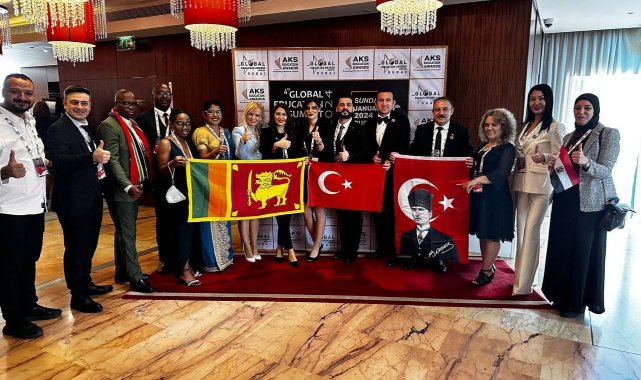 Eskişehirli sınıf öğretmeni yılın 'İlham Veren Öğretmeni' seçildi