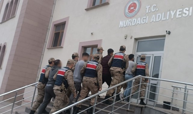Gaziantep'te 4 göçmen kaçakçısı organizatörü yakalandı