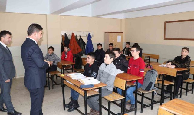 Hakkari'de 66 bin 436 öğrenci ders başı yaptı