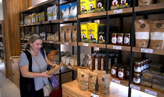 Halk Adamarket Mağazası yeni yerinde hizmete başladı