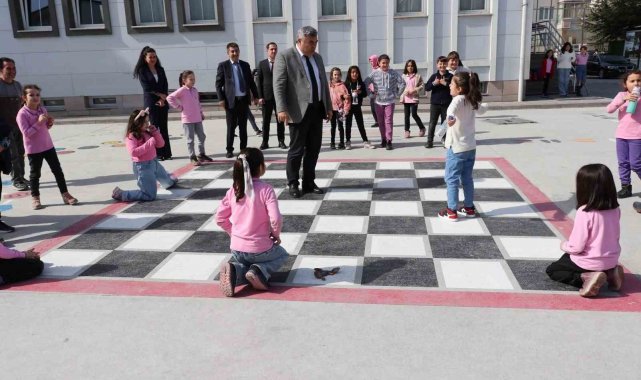 İlkler Hoca Ahmet Yesevi İlkokulu'nda kapalı oyun alanı açılışı yapıldı