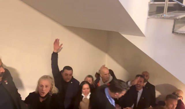 İYİ Parti aday tanıtım toplantısında "istifa" sesleri yükseldi