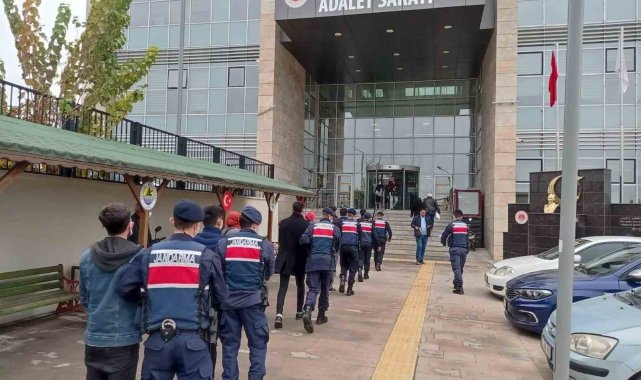 Jandarma Mersin'de suç ve suçluya geçit vermedi