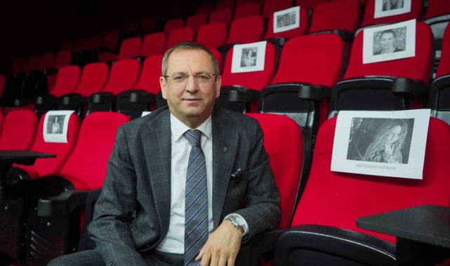 Kadın Oyunları Festivali 23-27 Mart tarihlerinde Ayvalıklı tiyatro severlerle dördüncü kez buluşacak