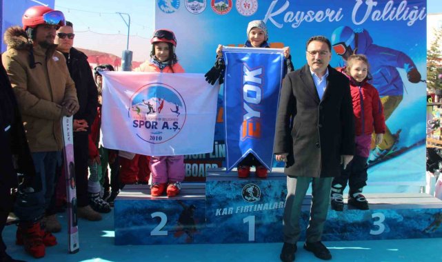 Kar Fırtınaları Valilik Kupası'nda şampiyonlar belli oldu