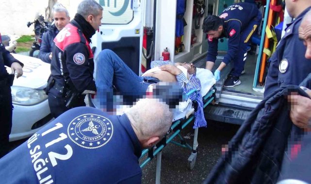 Karakol önünde bıçaklı kavga: 2 yaralı, 5 gözaltı