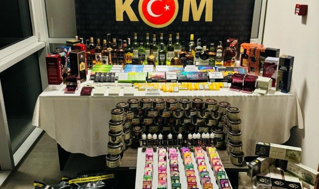 Kütahya'da sosyal medya üzerinden elektronik sigara ve kaçak emtia satışı yapan şahıs yakalandı