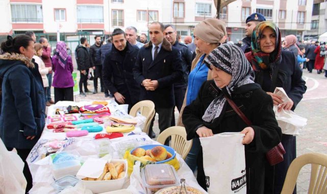 Lösemili öğrenci için düzenlenen yardım kampanyası için ilçe seferber oldu
