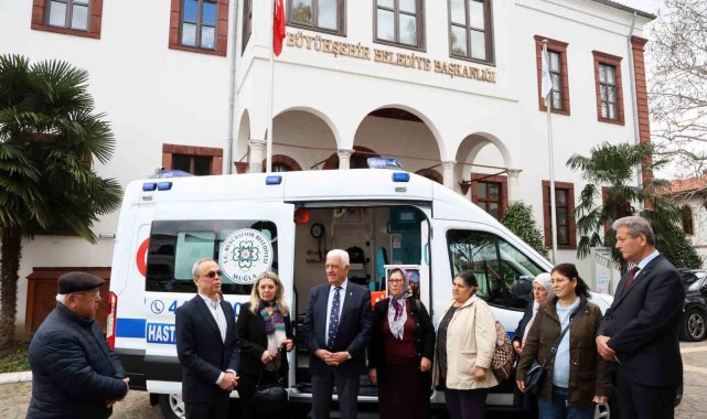 Merhum Özbay ailesinden Büyükşehir'e hasta nakil ambulans bağışı