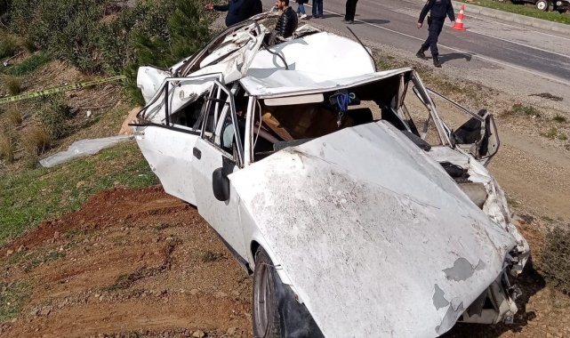 Mersin'de otomobil şarampole yuvarlandı: 2 ölü