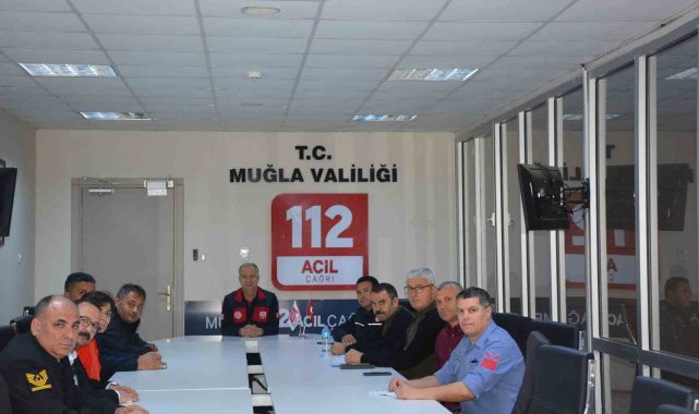 Muğla 112 Acil Çağrı Merkezi'nde hazırlık toplantısı gerçekleştirildi