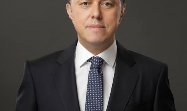 Nebi Hatipoğlu'ndan afişlerinin sökülmesiyle ilgili açıklama
