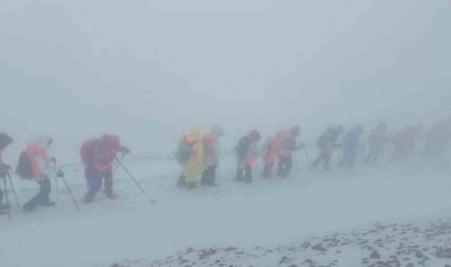 Nemrut'ta turizm sezonu devam ediyor
