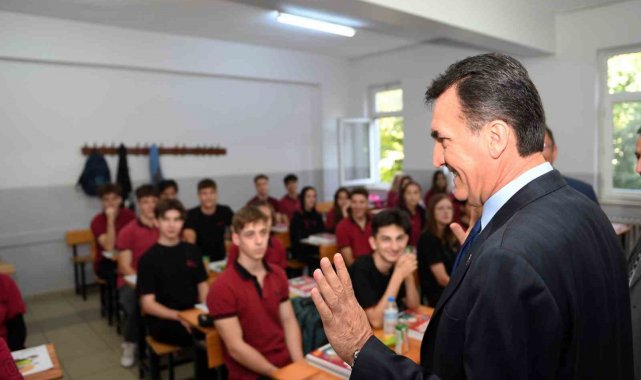Osmangazi'den emekliye, kadınlara ve öğrencilere tam destek