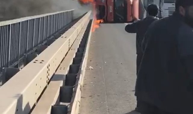 Otobanda kaza yapan tır alevlere teslim oldu