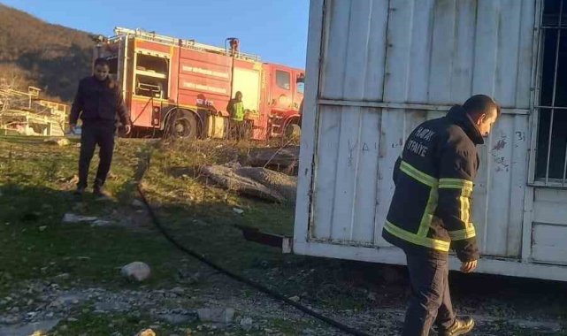 Payas'ta bireysel konteynerde korkutan yangın