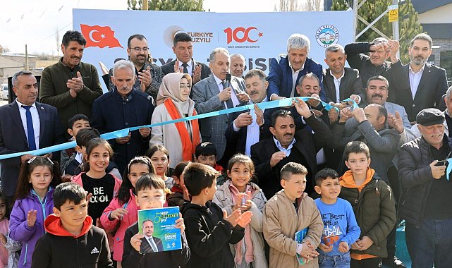 "Hizmet sınırı olmayan başkanımızla gurur duyuyoruz"