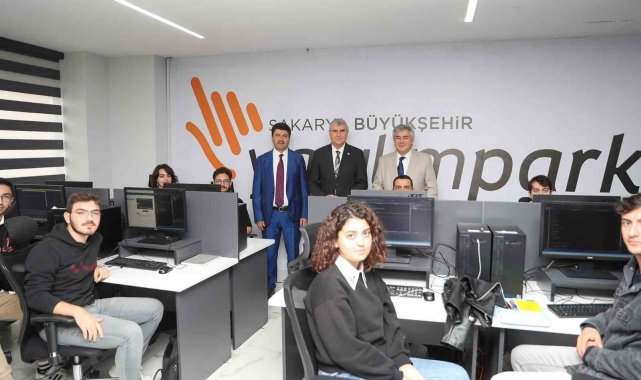 Sakarya Büyükşehir genç yazılımcılarını keşfediyor