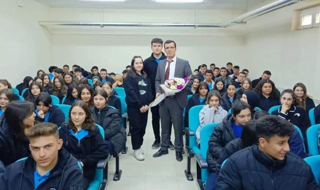 Sarıgöl İlçe Milli Eğitim Müdürü Yıldırak, öğrencilerle buluştu