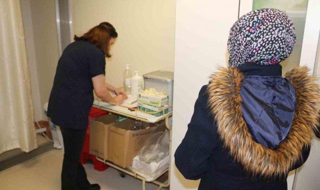 Siirt'te 2 bin 200 kişiye meme, rahim ağzı ve bağırsak kanseri taraması yapıldı