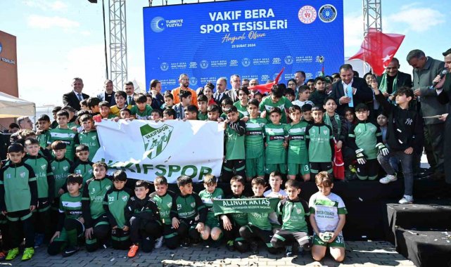 Sporun yeni adresi 'Vakıf Bera', Bakan Bak'ın katıldığı törenle açıldı