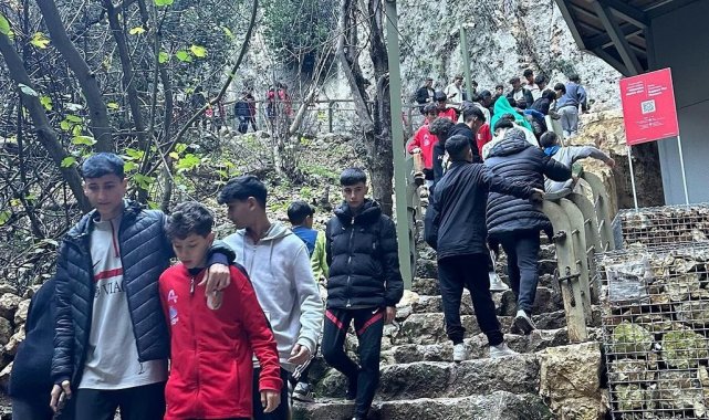Sultangazili sporcular Mersin Gelişim Kampı'nda