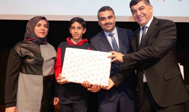 Tarihini en iyi bilen öğrenciler ve okulları ödüllendirildi