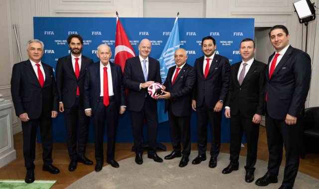 TFF Başkanı Büyükekşi'den FIFA Başkanı Infantino'ya ziyaret