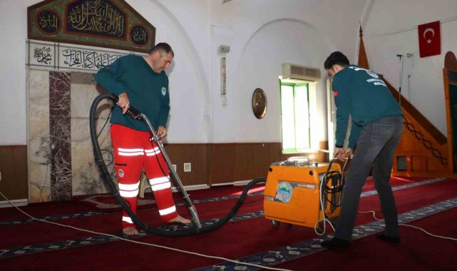 Toroslar'da camiler Ramazan ayına hazırlanıyor