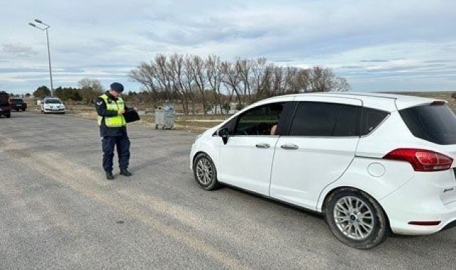 Trafik denetimlerinde 740 sürücüye 1 milyon 625 bin 712 TL ceza kesildi