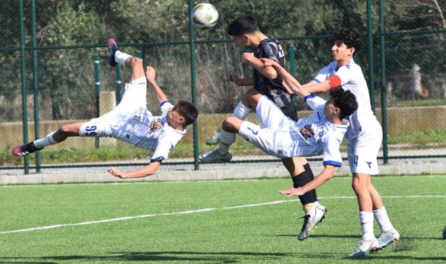 U16'da Manisa şampiyonu Yunusemre oldu