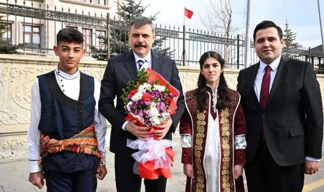 Vali Çiftçi Köprüköy'de