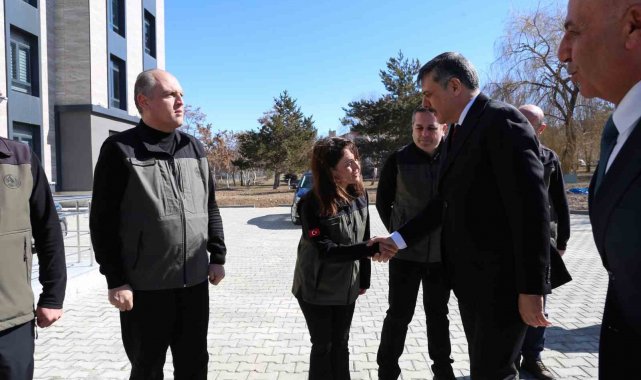 Vali Çiftçi'den Palandöken'de ağaçlandırma hassasiyeti