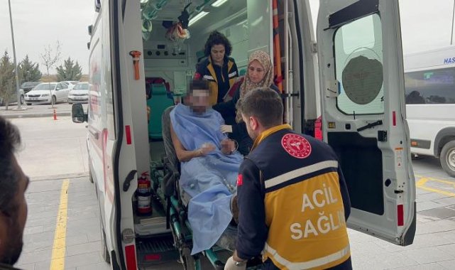 Yanan sürücü yarasını unutup sedye üzerinde yakınlarını teselli etti