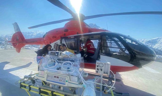 Yenidoğan bebek helikopterle Van'a sevk edildi