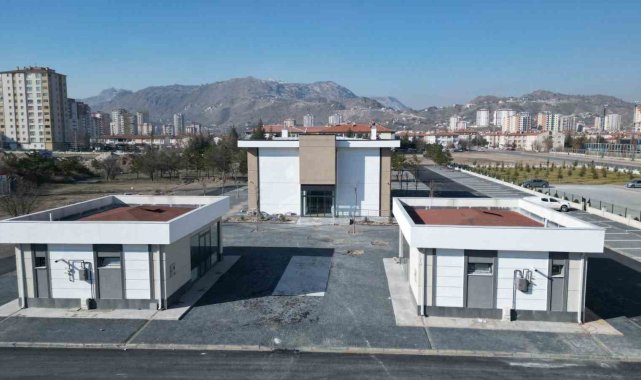 Yeniköy Mahallesi'ndeki Hatice-Azmi Nalbantoğlu Sağlık Ocağı açılış için gün sayıyor