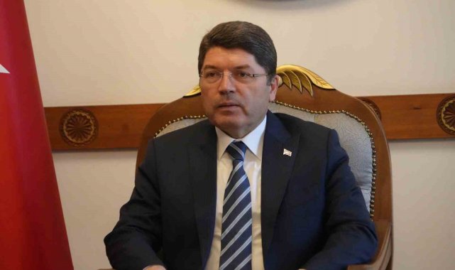 Adalet Bakan Tunç: "Yardım bekleyen, çocukları, kadınları açlıktan korumak için sırada bekleyen Filistinlilerin üzerine bomba yağdıran bir devlet olamaz, bu ancak terör örgütünün işidir"