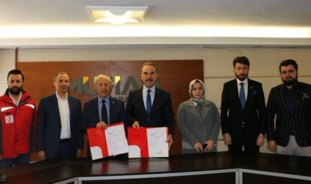 Ankaralı iş adamlarından Filistin'e bebek maması yardımı