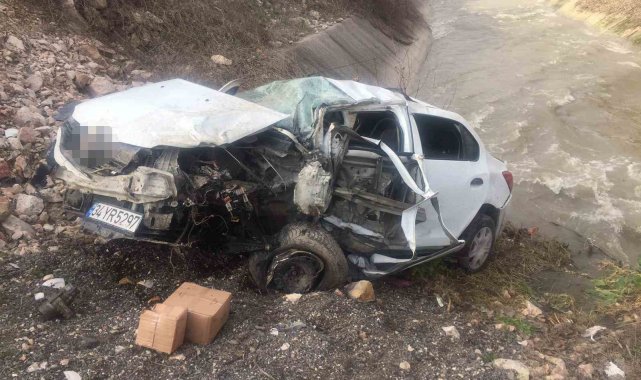 Bilecik'te dereye uçan araçta bulunan 3 kişi yaralandı