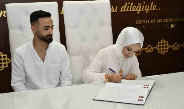 Esenyurtlu çiftler 4 yılda bir gelecek olan mutluluğa "Evet" dediler