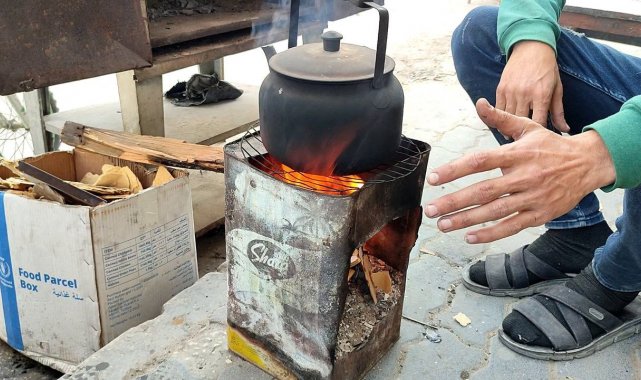 Filistinliler, günlük ihtiyaçlarını ilkel yöntemlerle karşılamaya çalışıyor