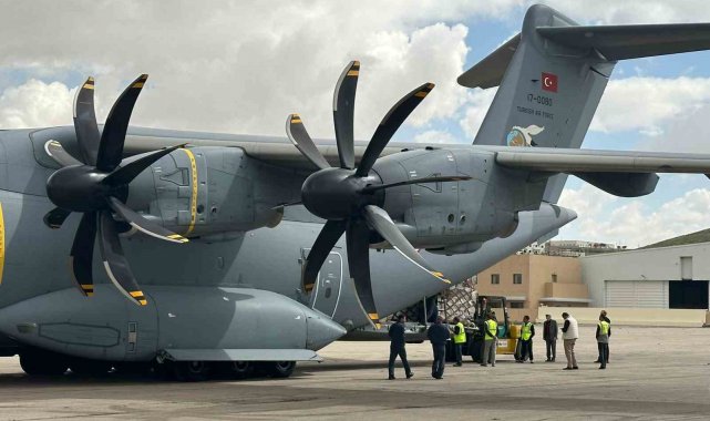 Gazzeliler için sağlık malzemesi taşıyan TSK'ya ait A400M tipi uçak Ürdün'e ulaştı