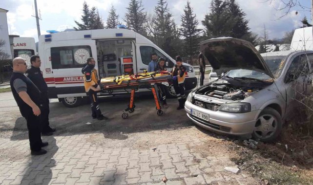 Hatalı sollama kazaya sebep oldu: 1 yaralı