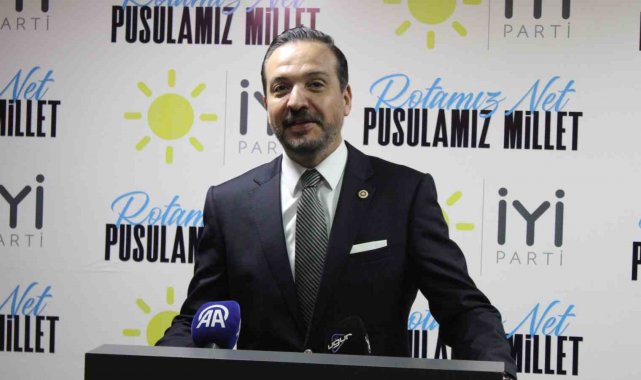 İYİ Parti Sözcüsü Kürşad Zorlu, İYİ Parti Adayı Gür'e destek için Uşak'ta